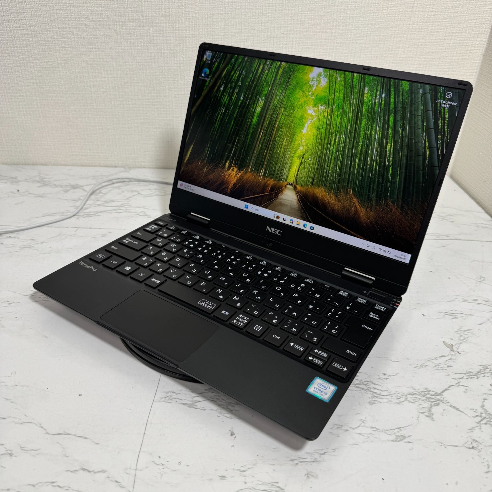 【美品】【1週間保証】NEC VersaPro UltraLite タイプVH VKT13/H-4 / Core i5 8200Y / 8GB / 128GB 001171