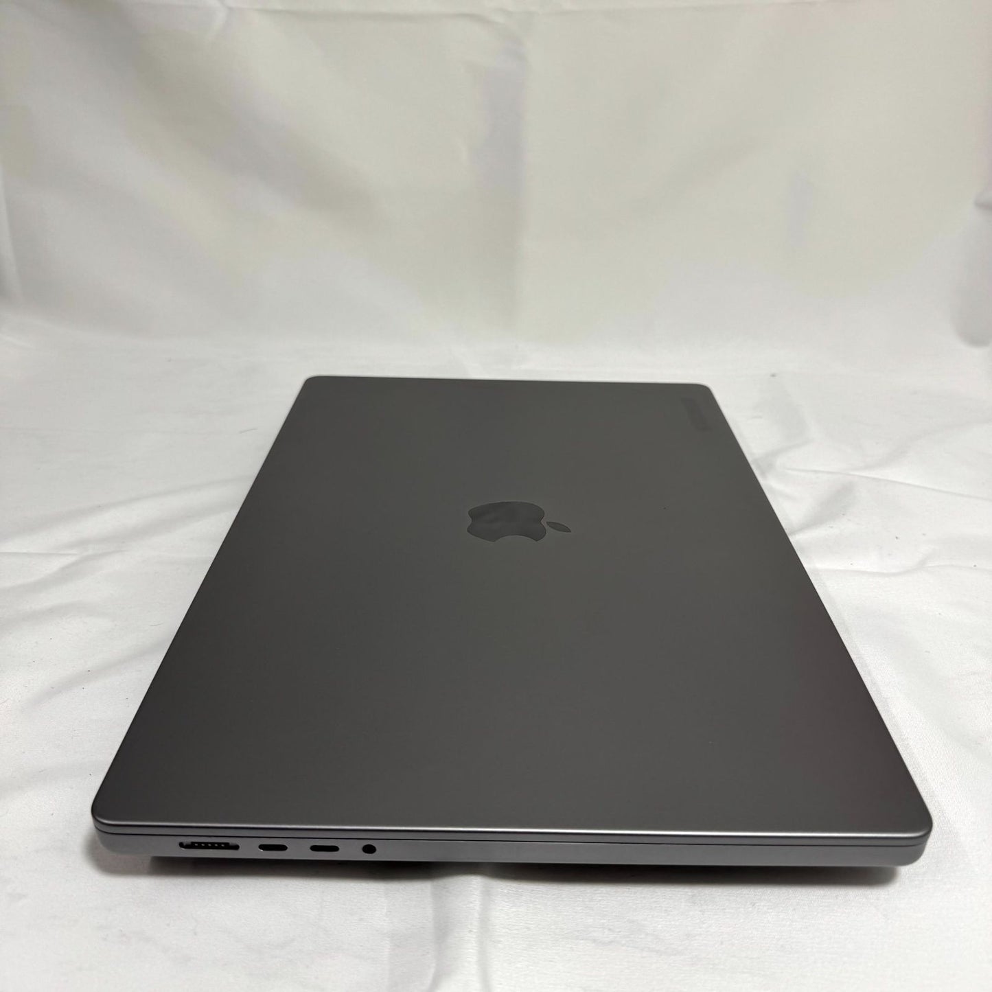【美品】【1週間保証】MacBook Pro 16インチ / 2021 / M1 Max / 32GB / 1TB 191500