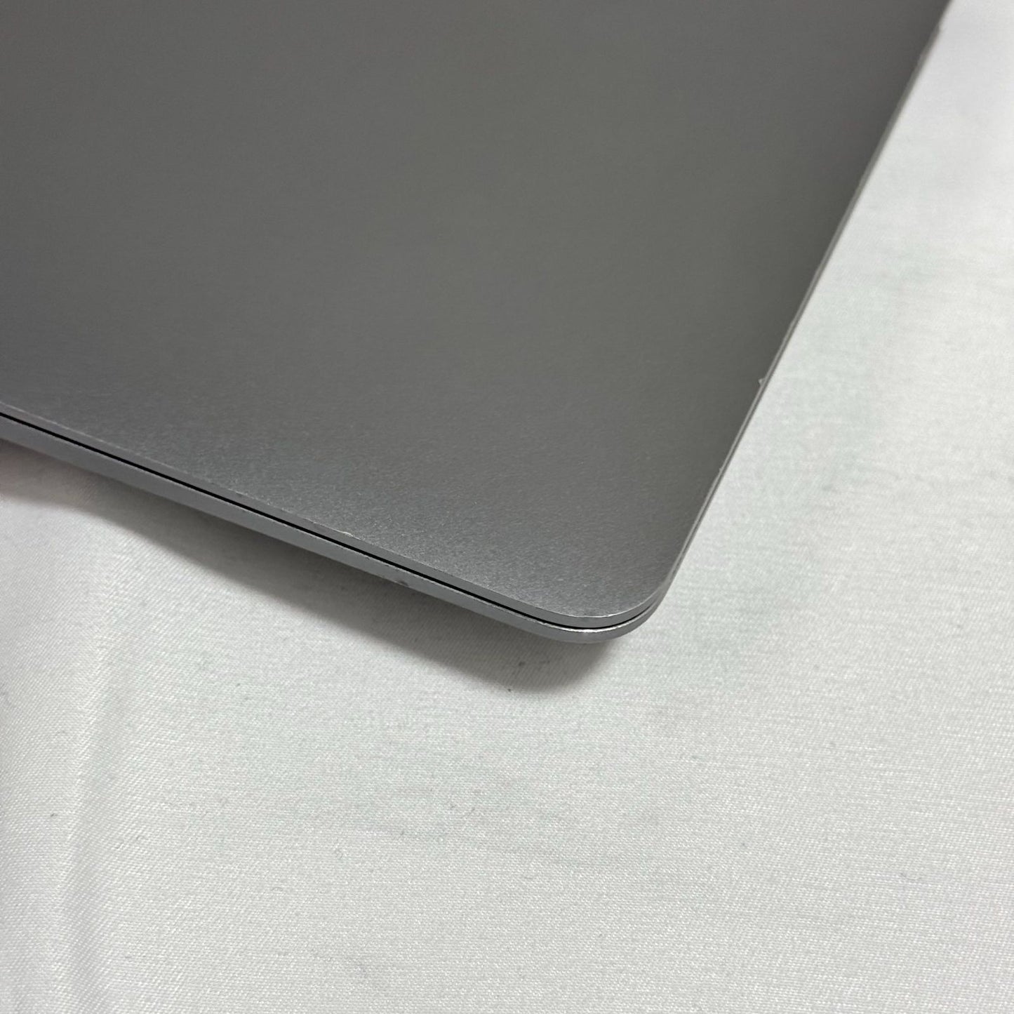 【傷あり】【1週間保証】MacBook Air 13インチ / 2020 / M1 / 16GB / 512GB 191402
