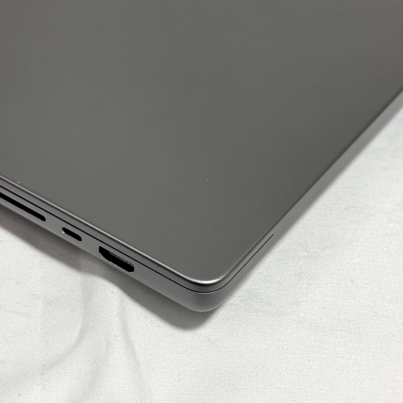【美品】【1週間保証】MacBook Pro 16インチ / 2021 / M1 Max / 32GB / 1TB 192606