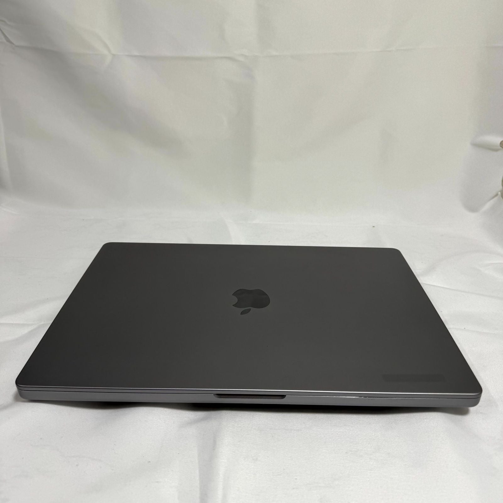 【美品】【1週間保証】MacBook Pro 16インチ / 2021 / M1 Max / 32GB / 1TB 191500