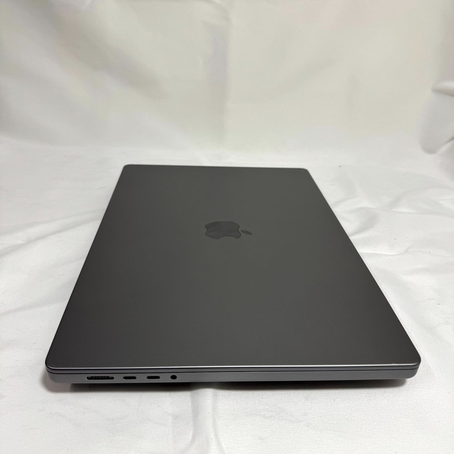 【美品】【1週間保証】MacBook Pro 16インチ / 2021 / M1 Max / 32GB / 1TB 192606