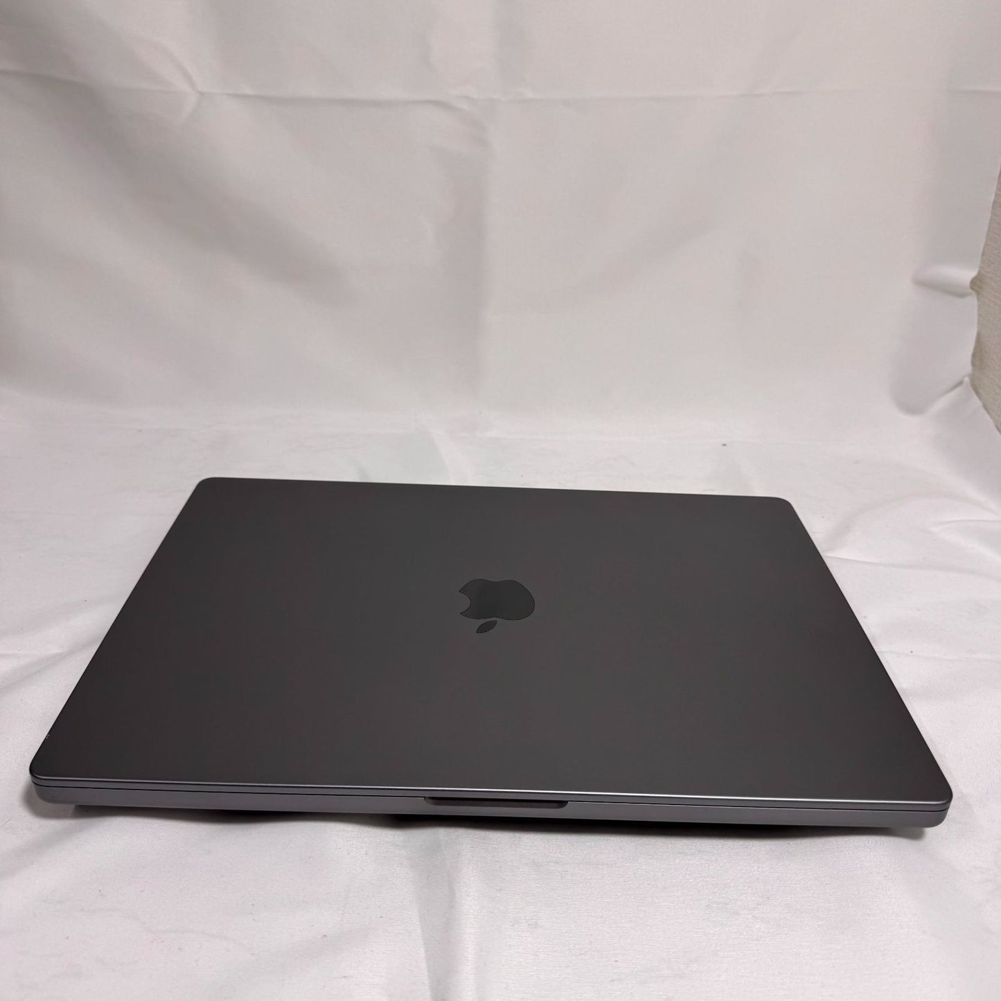 【美品】【1週間保証】MacBook Pro 16インチ / 2021 / M1 Max / 32GB / 1TB 192606