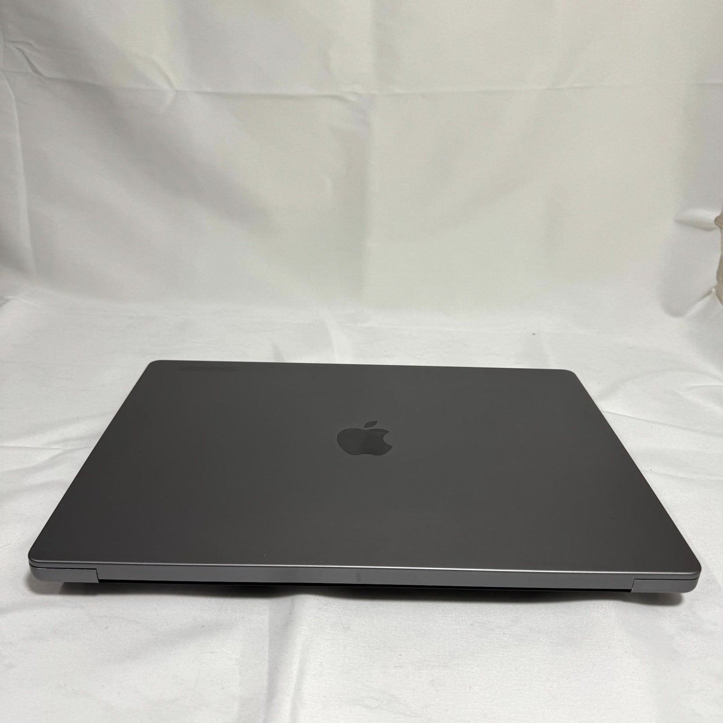 【美品】【1週間保証】MacBook Pro 16インチ / 2021 / M1 Max / 32GB / 1TB 191500