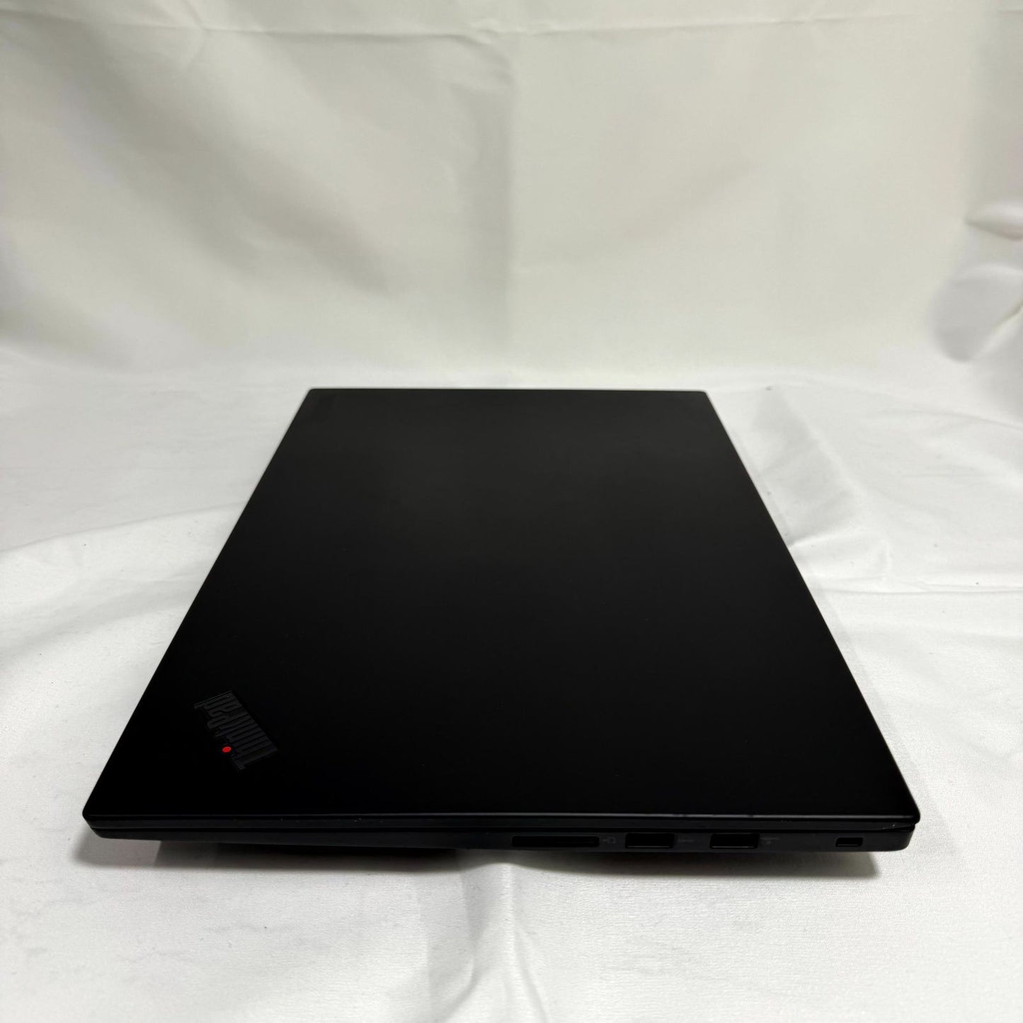 【クリエイターPC】【1週間保証】Lenovo ThinkPad P1 Gen 3 / Core i7 10850H / 16GB / 512GB / Quadro T2000 / Max-Q 066197