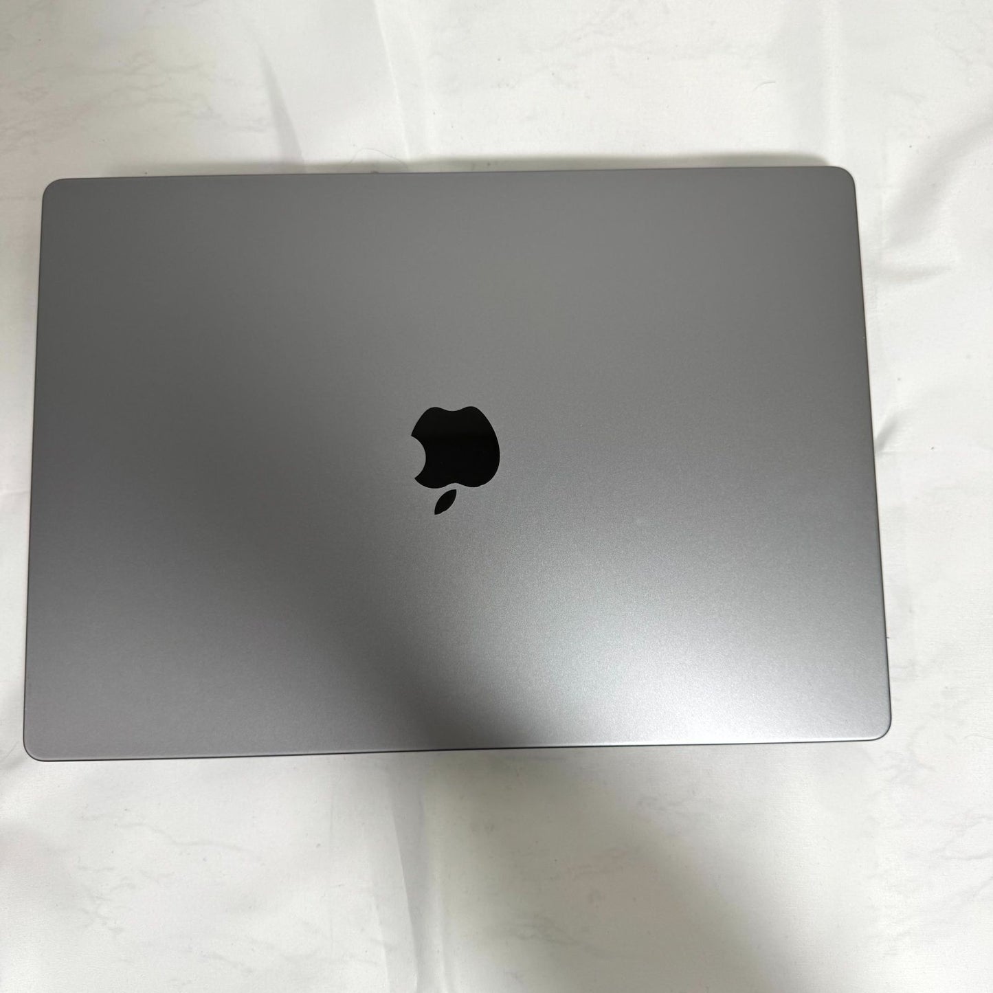 【美品】【1週間保証】MacBook Pro 16インチ / 2021 / M1 Max / 32GB / 1TB 192606