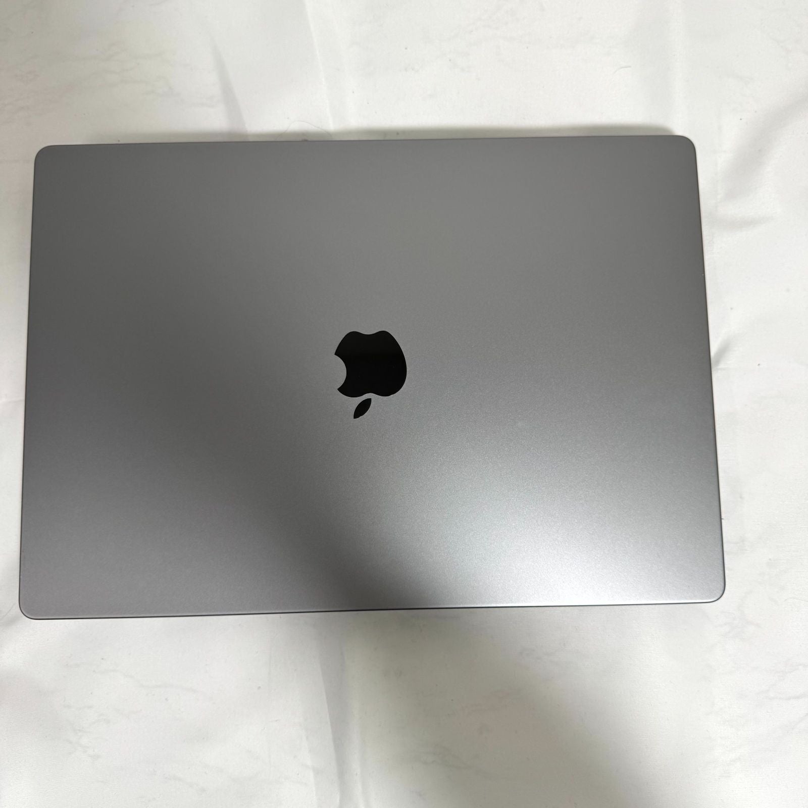 【美品】【1週間保証】MacBook Pro 16インチ / 2021 / M1 Max / 32GB / 1TB 192606