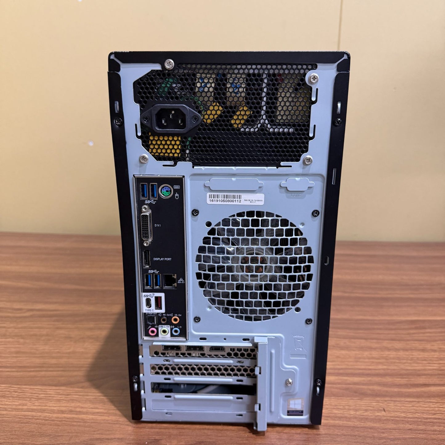 【ゲーミングPC】【初期不良1週間対応】iiyama / Core i7 9700K / GeForce GTX 1650 / 16GB / 256GB