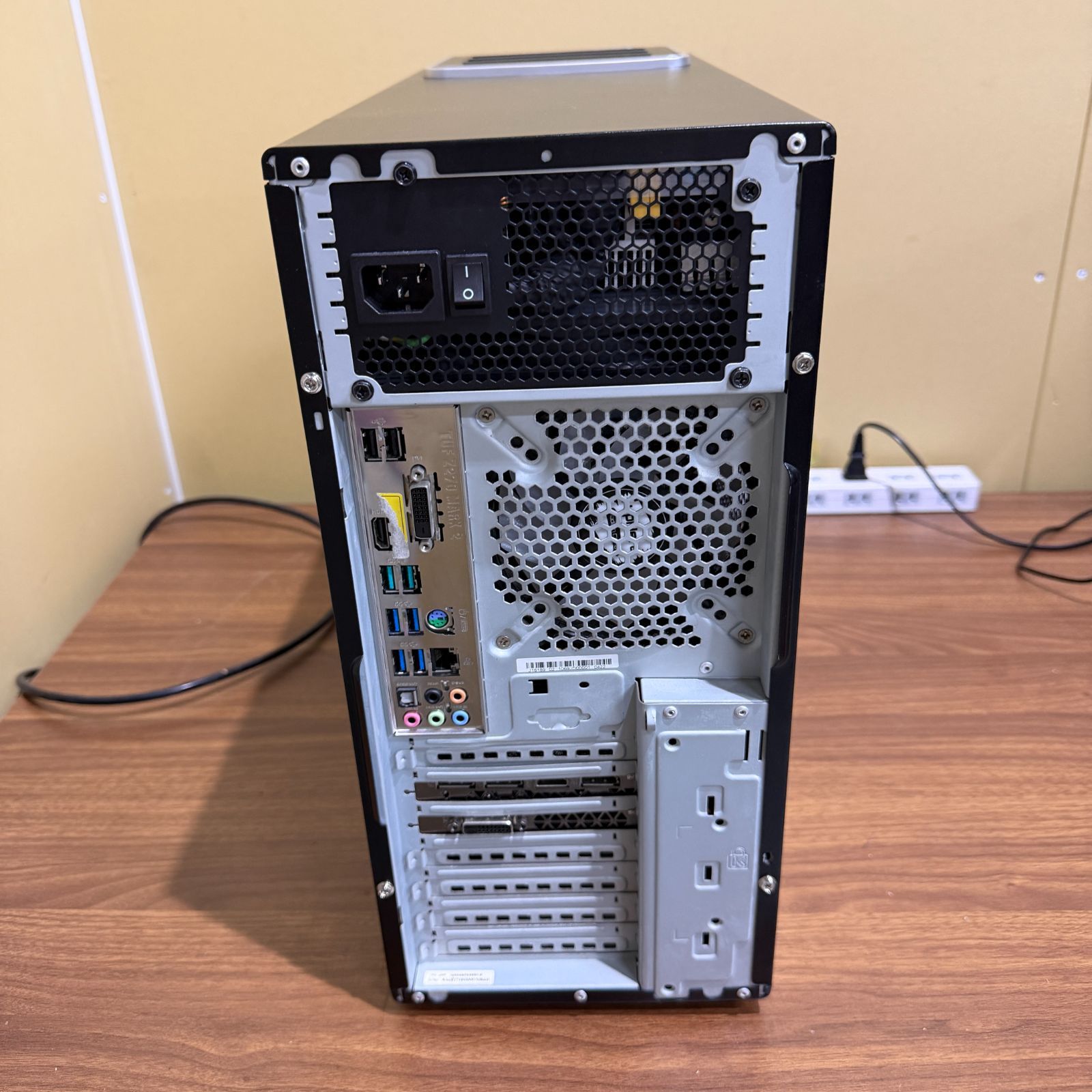 【ゲーミングPC】【初期不良1週間対応】ASUS TUF Z270 MARK 2 / Core i7 7700 / GeForce GTX 1060 / 16GB / 512GB