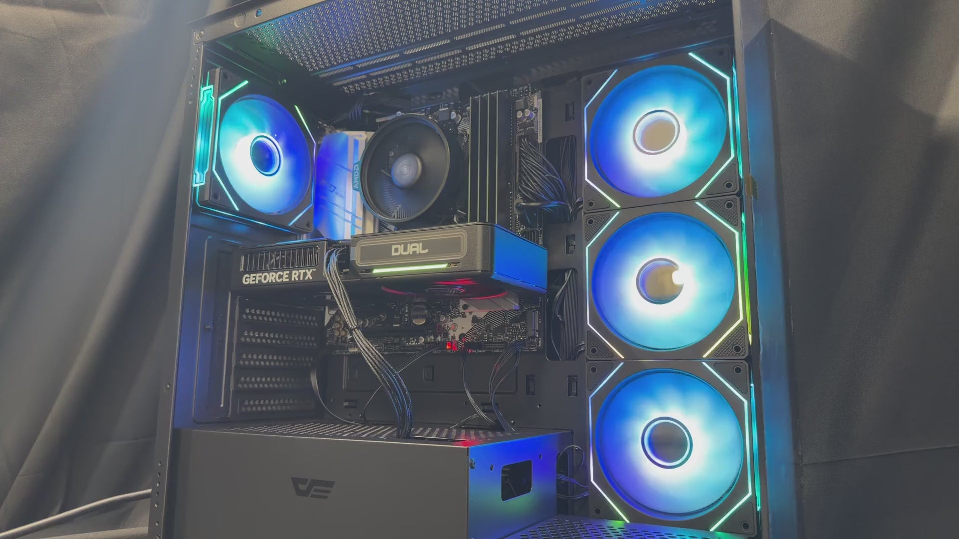 RTX5070搭載ゲーミングPC Ryzen 7 5700X｜DS900 BK｜TITAN GAMING